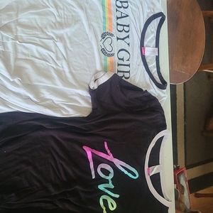 2 small tshirts